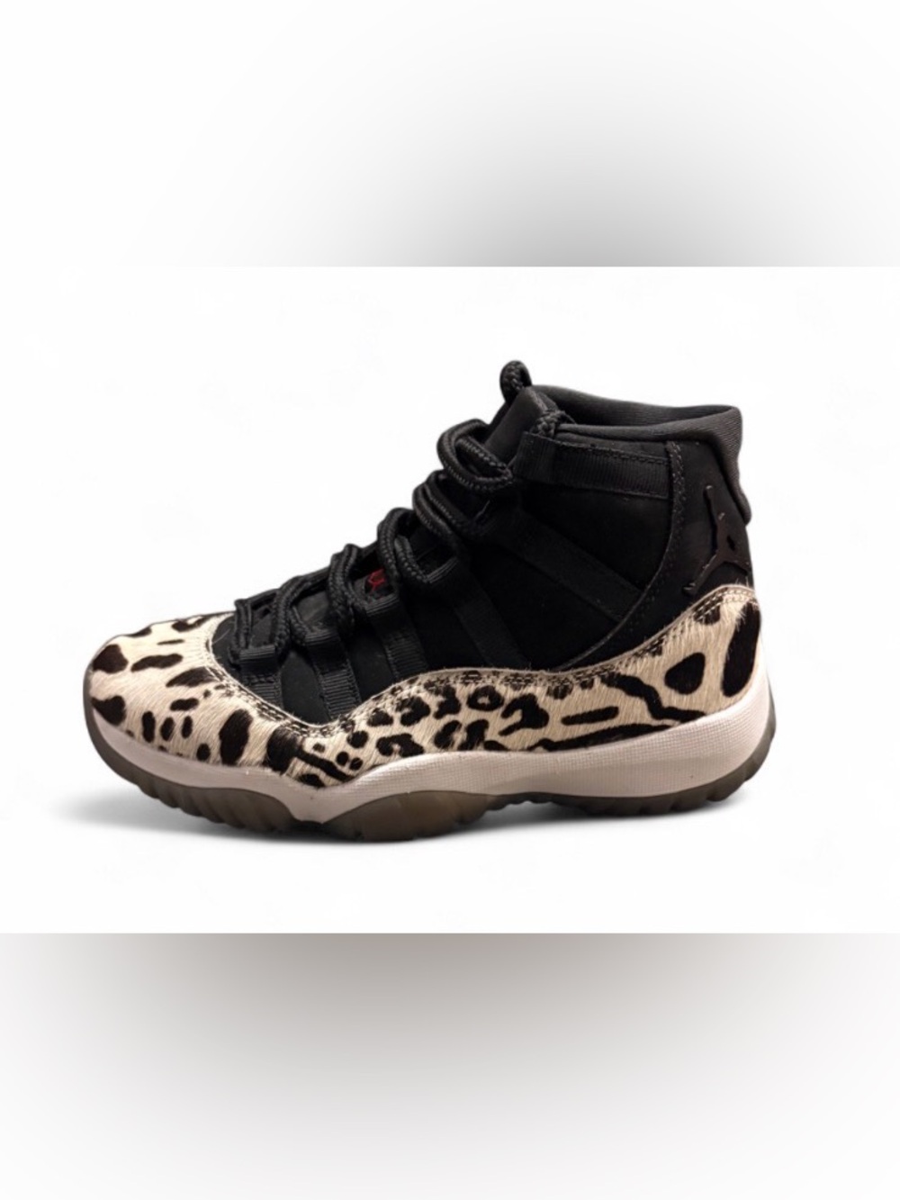 Jordan 11 Retro
Animal Instinct